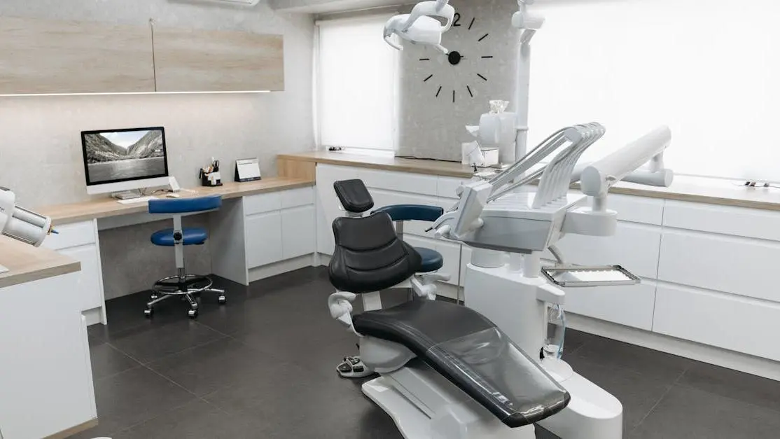 Dental equipment in a clinic for a safe IV sedation dentist