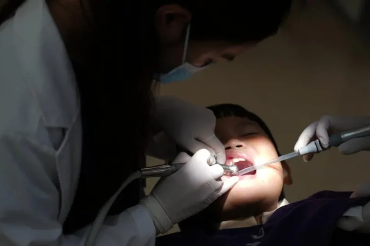 Child undergoing early orthodontic treatment phase 1.